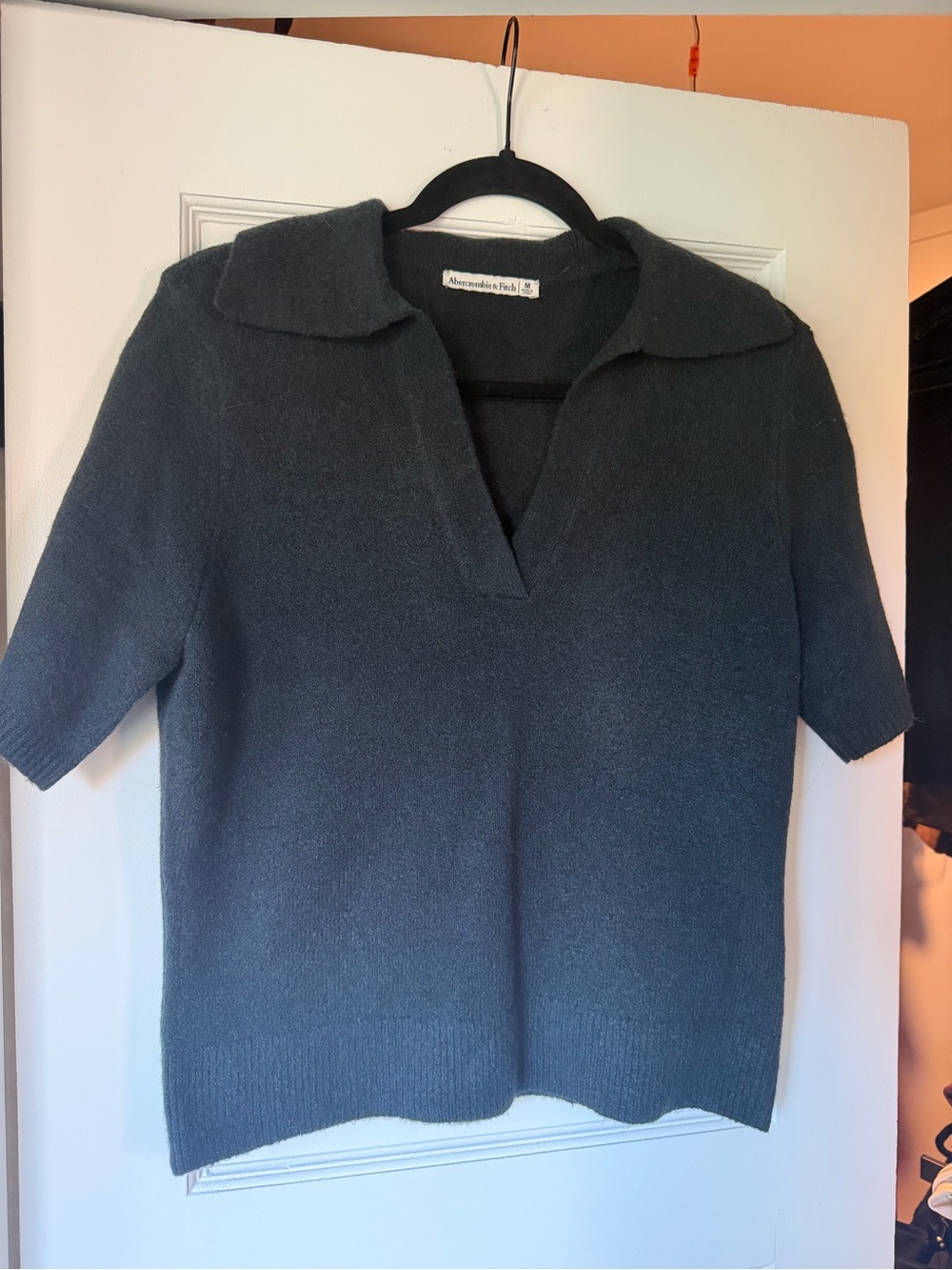 Abercrombie & Fitch Charcoal Gray V-Neck Short Sleeve Sweater